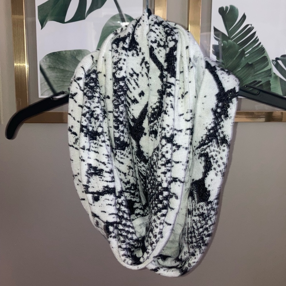 Calvin Klein Black And White Scarf One Size
